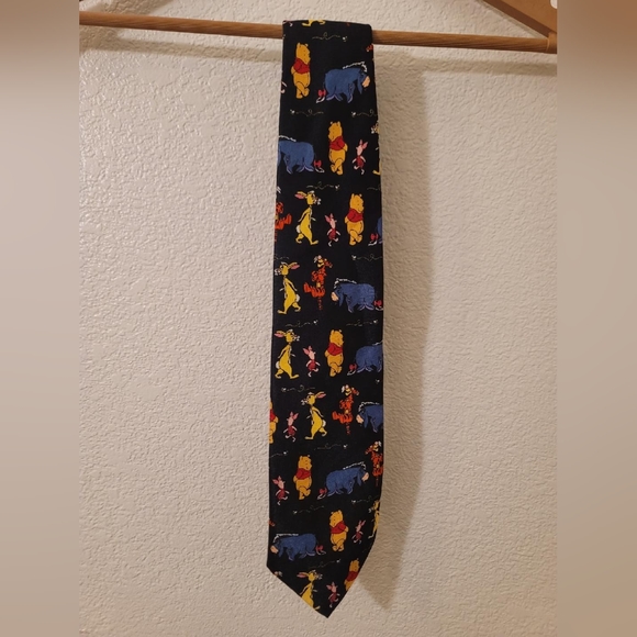 Disney Winnie The Pooh Cartoon 100% Polyester - Picture 1 of 3